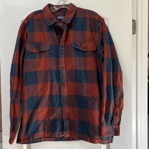 Patagonia Organic Cotton Plaid Shirt in Red and Navy
